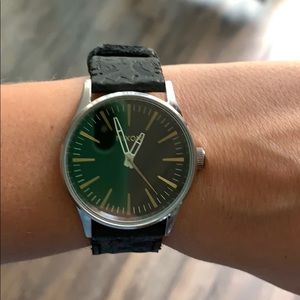 Nixon watch sentry 38